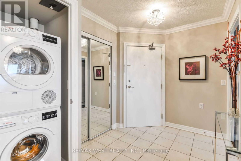 212 - 1030 Sheppard Ave W, Toronto, M3H 6C1 | Image 2