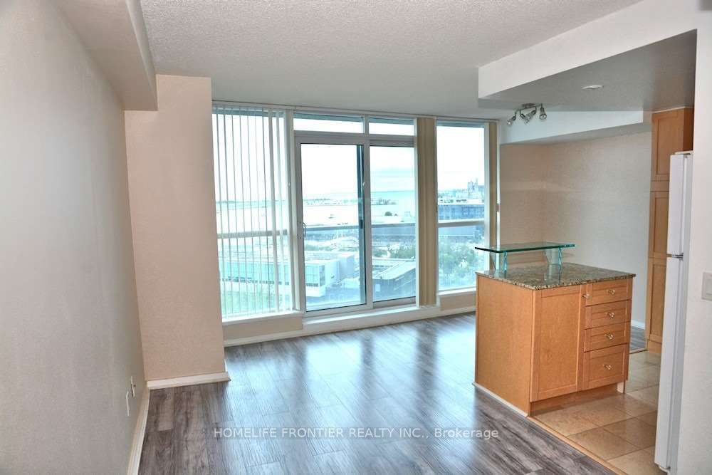 Condo for sale at 1109-208 Queens Quay, Toronto, Waterfront Communities C1, M5J 2Y5 - MLS: C11963455