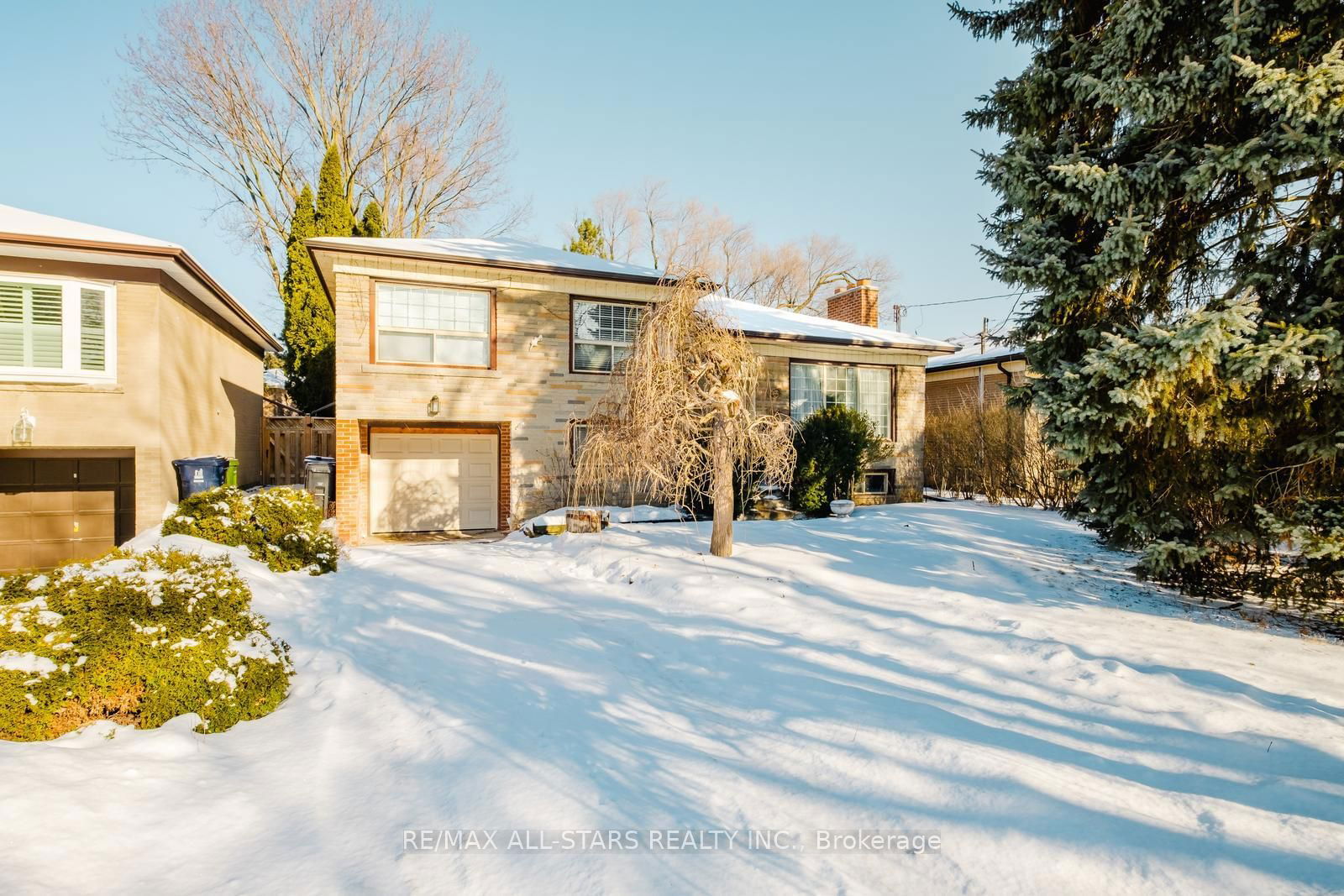 Detached House sold at 164 Betty Ann Drive, Toronto, Willowdale West, M2N 1X6 - MLS: C11963610