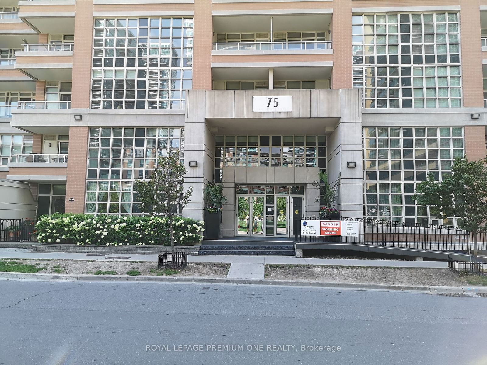 Condo for sale at 1718-75 East Liberty Street, Toronto, Niagara, M6K 3R3 - MLS: C11963617