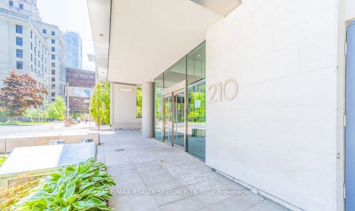 Condo for sale at 605-210 Simcoe Street, Toronto, University, M5T 0A9 - MLS: C11964326