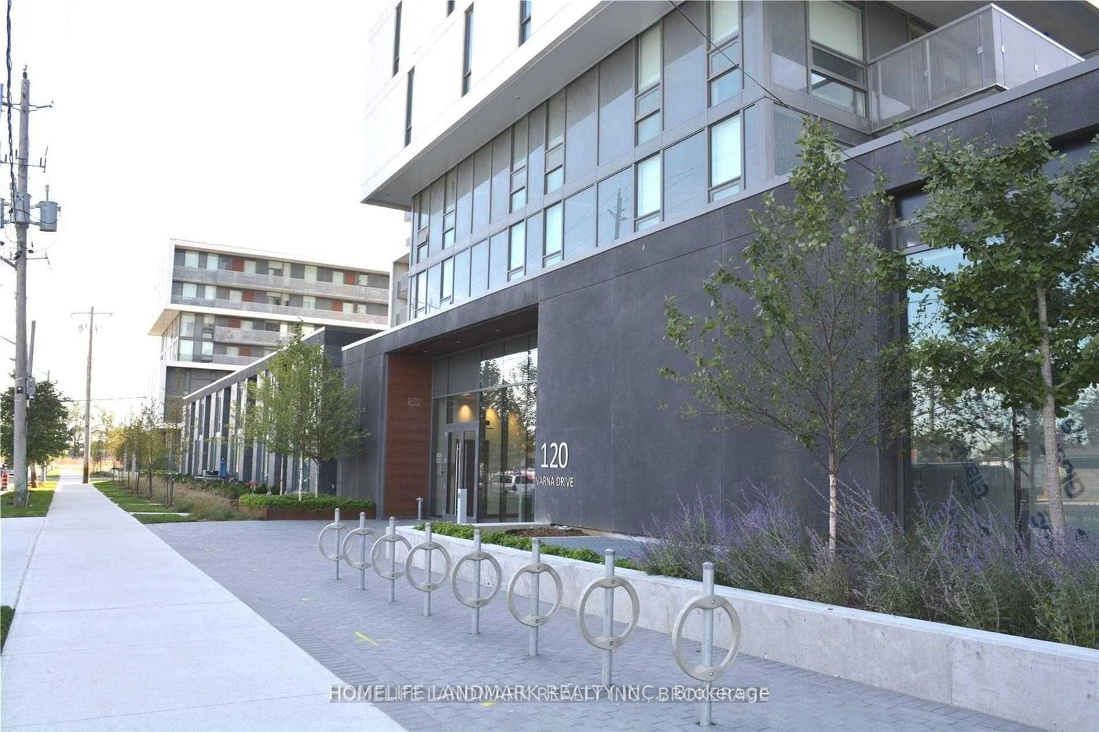 Condo for lease at 726-120 Varna Drive, Toronto, Englemount-Lawrence, M6A 2M1 - MLS: C11964415