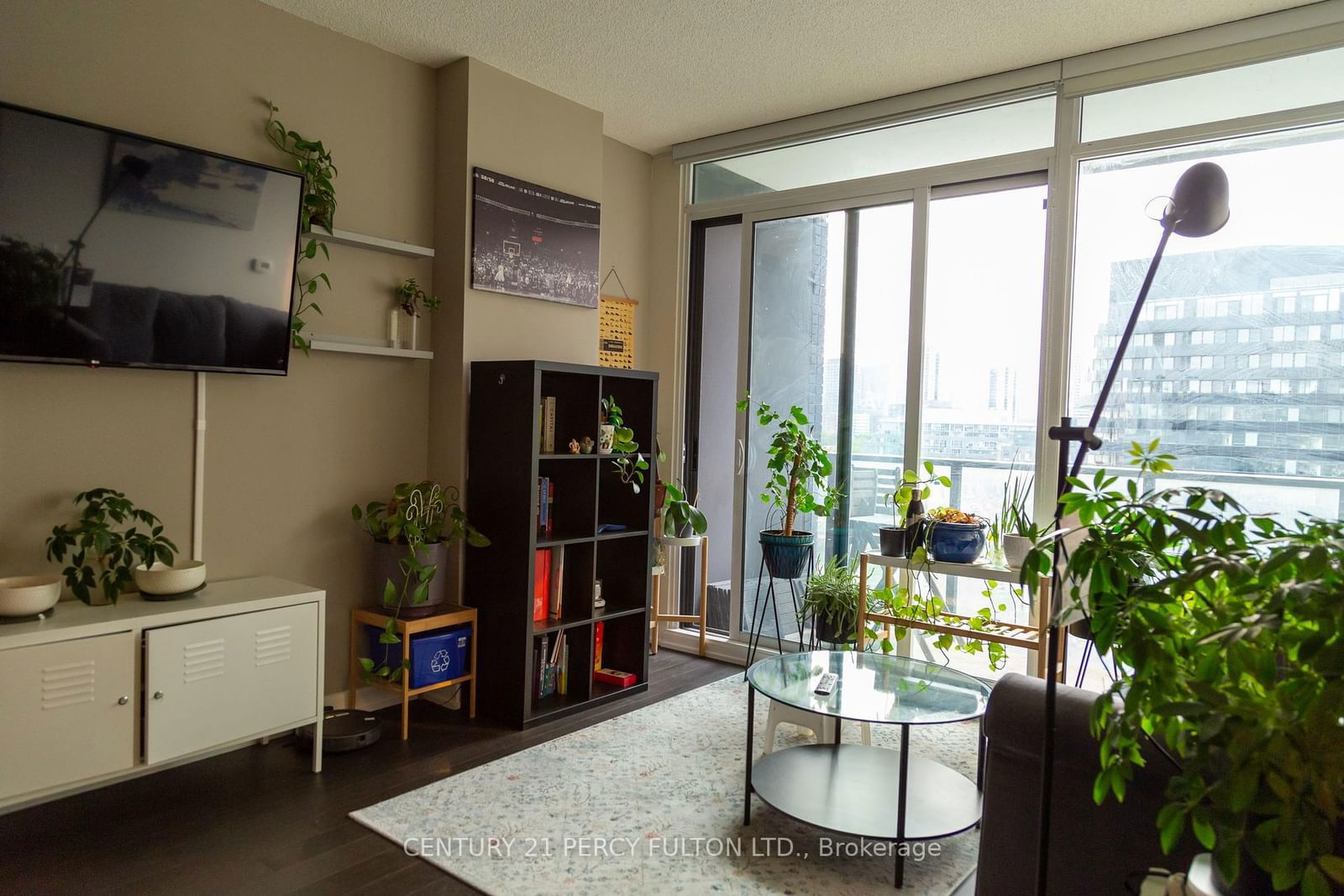 Condo leased at S816-120 Bayview Avenue, Toronto, Waterfront Communities C8, M5A 0G4 - MLS: C11964547