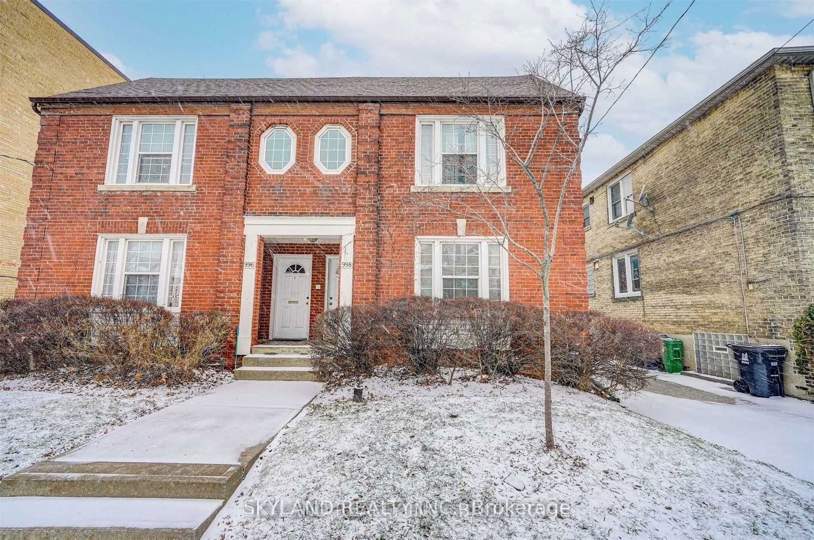 Semi-Detached House sold at 996-998 Avenue Road, Toronto, Yonge-Eglinton, M5P 2K8 - MLS: C11964606