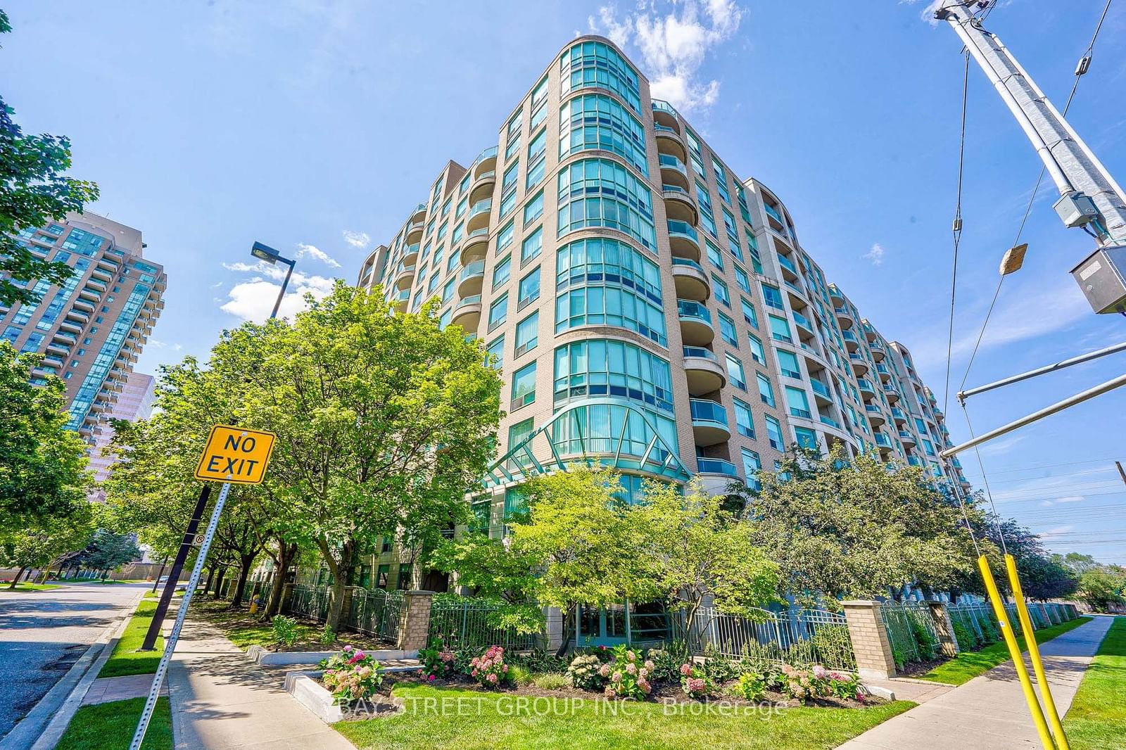 Condo for sale at 106-18 Pemberton Avenue, Toronto, Newtonbrook East, M2M 4K9 - MLS: C11964719