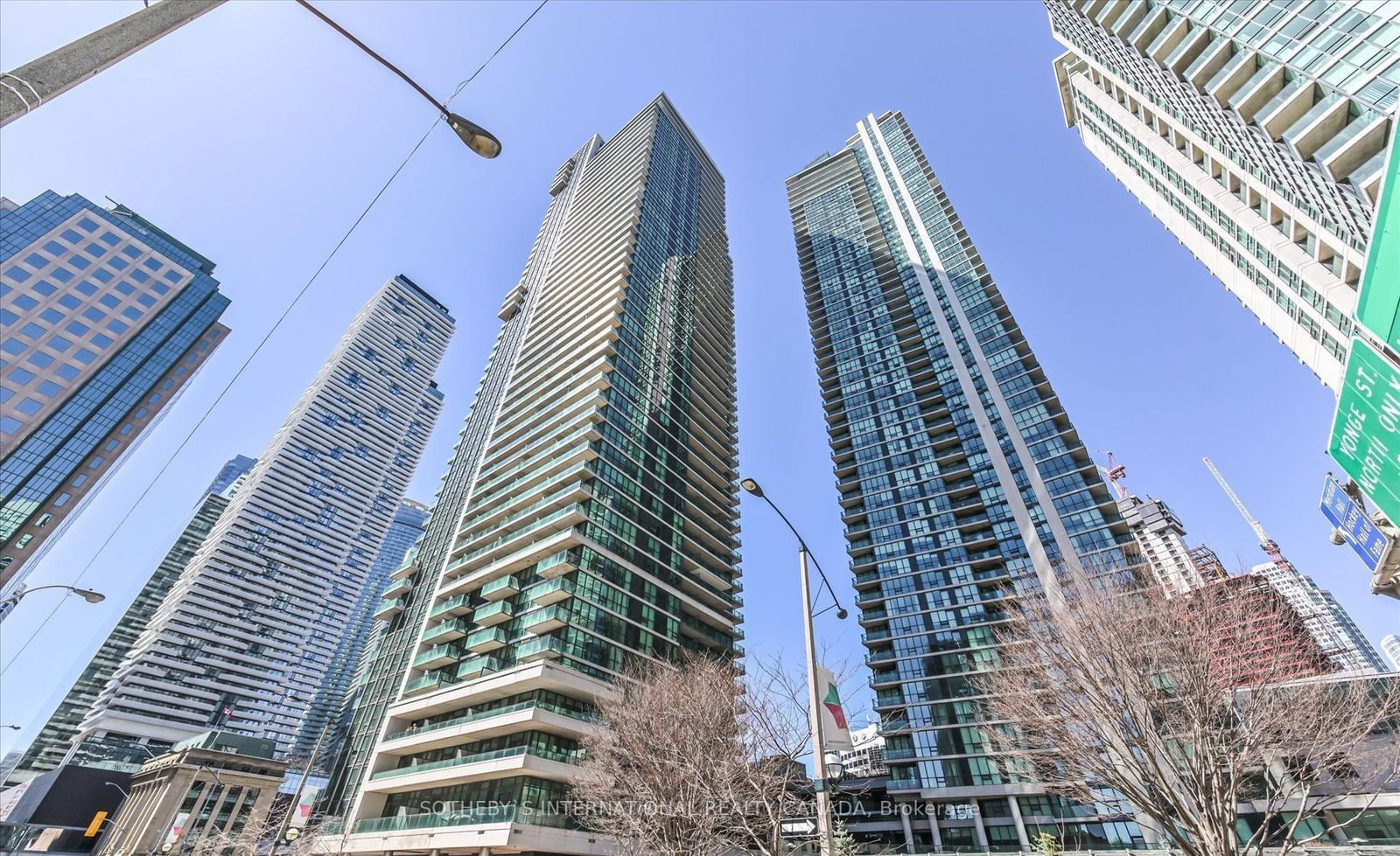 Condo for sale at 509-33 Bay Street, Toronto, Waterfront Communities C1, M5J 2Z3 - MLS: C11965002