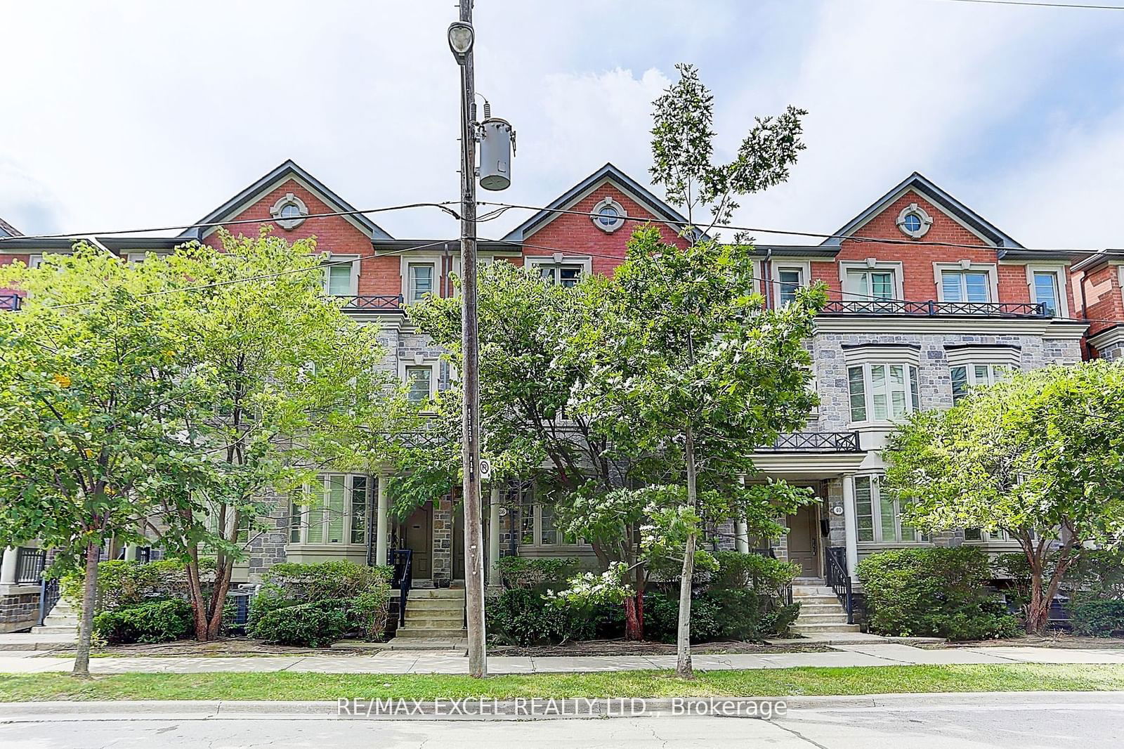 Townhouse for sale at 36 Clairtrell Road, Toronto, Willowdale East, M2N 5J6 - MLS: C11965016