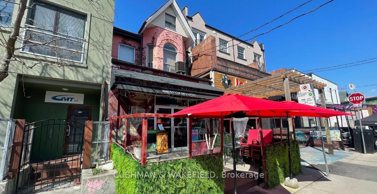 Commercial/Retail for lease at 196 Augusta Avenue, Toronto, Kensington-Chinatown, M5T 2L6 - MLS: C11965098