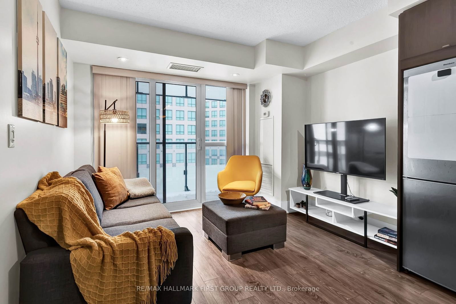 Condo for sale at 501-300 Front Street, Toronto, Waterfront Communities C1, M5V 0E9 - MLS: C11965239