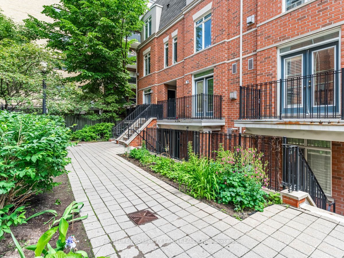 Townhouse for lease at 331-415 Jarvis Street, Toronto, Cabbagetown-South St. James Town, M4Y 3C1 - MLS: C11965407