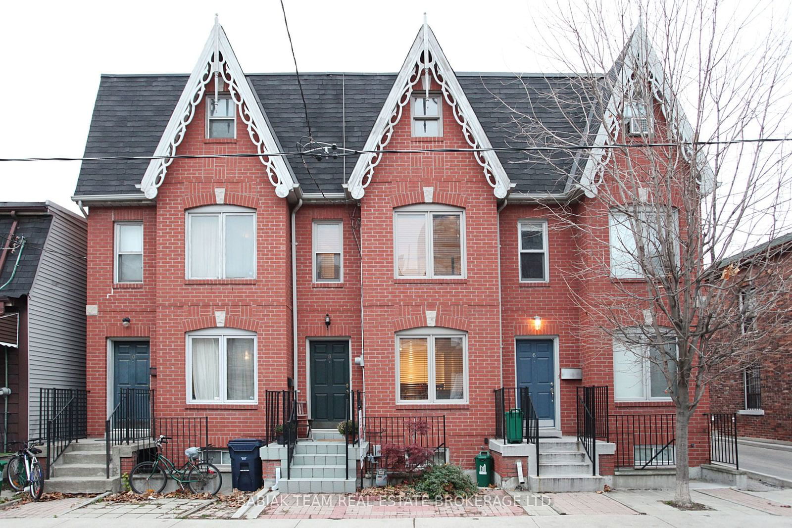 Townhouse for lease at 8 Whitaker Avenue, Toronto, Niagara, M6J 1A1 - MLS: C11965544