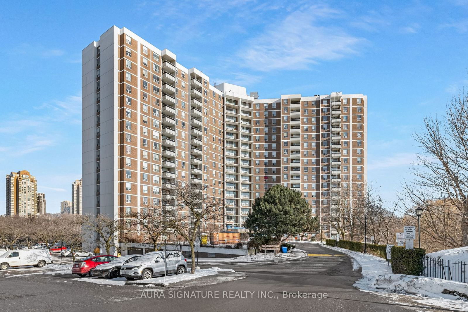 Condo for sale at PH 11-20 Edgecliff Gfwy, Toronto, Flemingdon Park, M3C 3A4 - MLS: C11965736