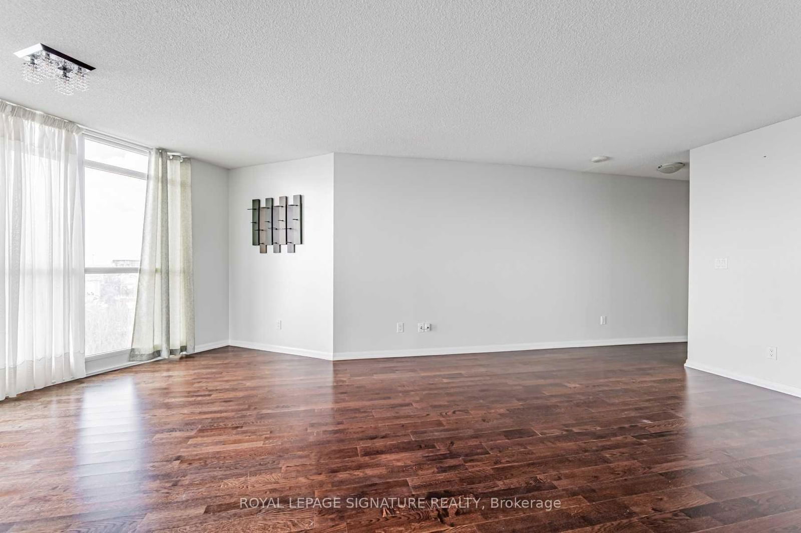 Condo for lease at 1104-215 Fort York Boulevard, Toronto, Niagara, M5V 4A2 - MLS: C11965971