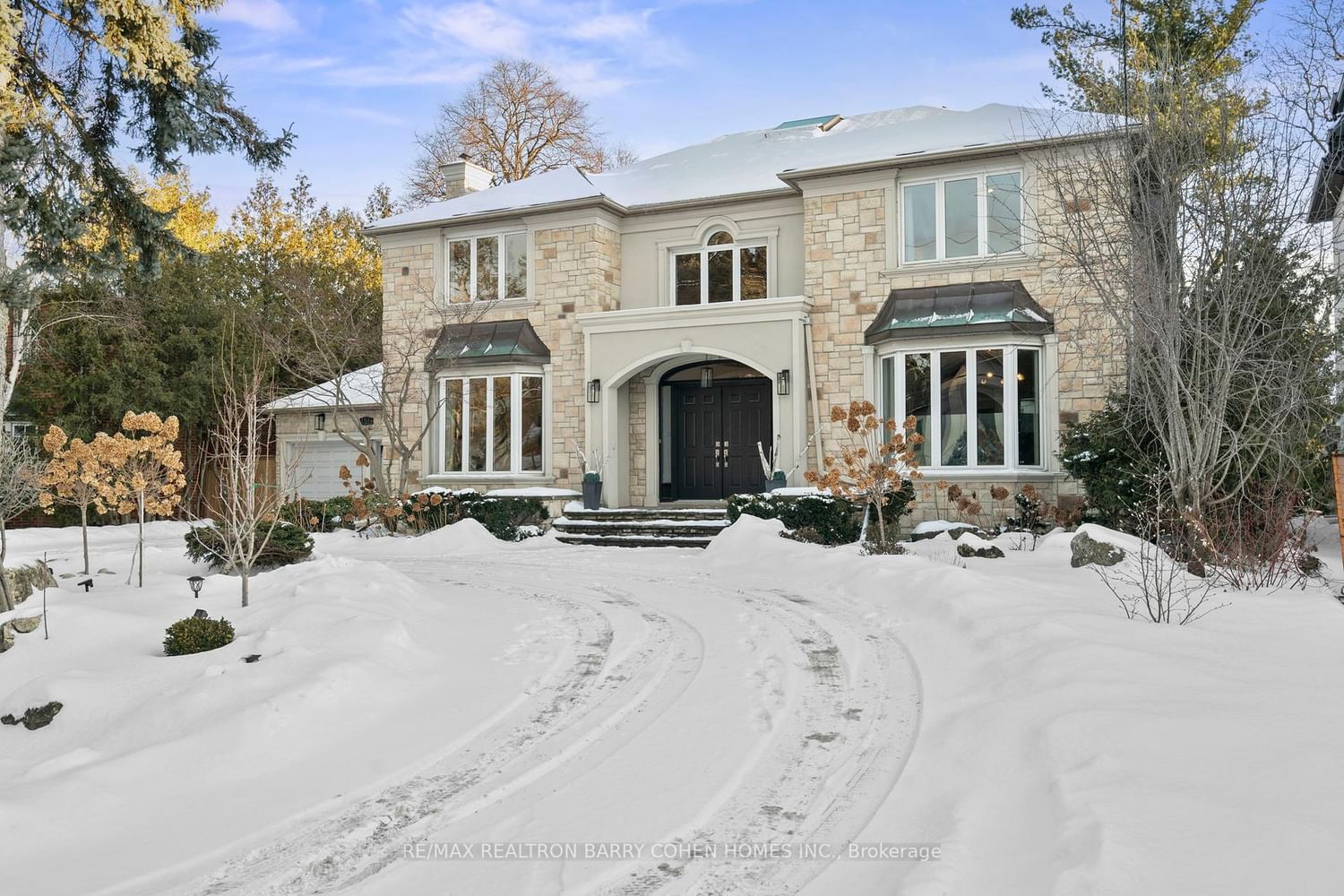 Detached House for sale at 151 Highland Crescent, Toronto, Bridle Path-Sunnybrook-York Mills, M2L 1H2 - MLS: C11965985