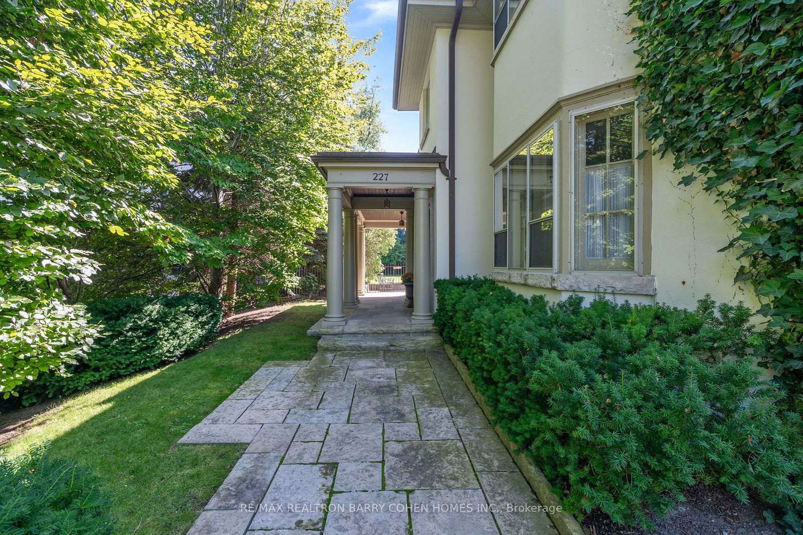 Detached House for sale at 227 Lytton Boulevard, Toronto, Lawrence Park South, M4R 1L6 - MLS: C11966008