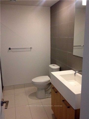 Unit 718 — 560 King St, Toronto - Waterfront Communities C1 image-0-2