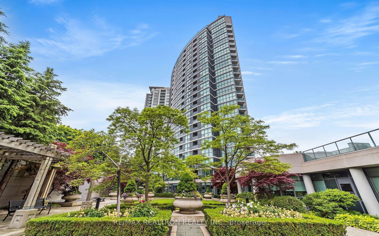 Condo leased at 605-28 Harrison Garden Boulevard, Toronto, Willowdale East, M2N 7B5 - MLS: C11966048