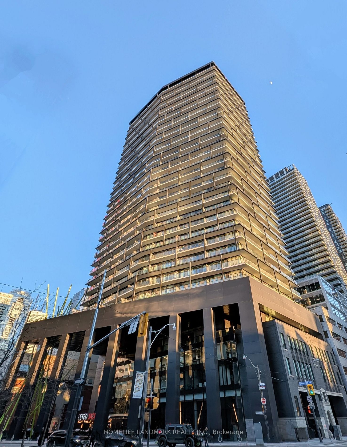 Condo for sale at 1104-125 Peter Street, Toronto, Waterfront Communities C1, M5V 0M3 - MLS: C11966058