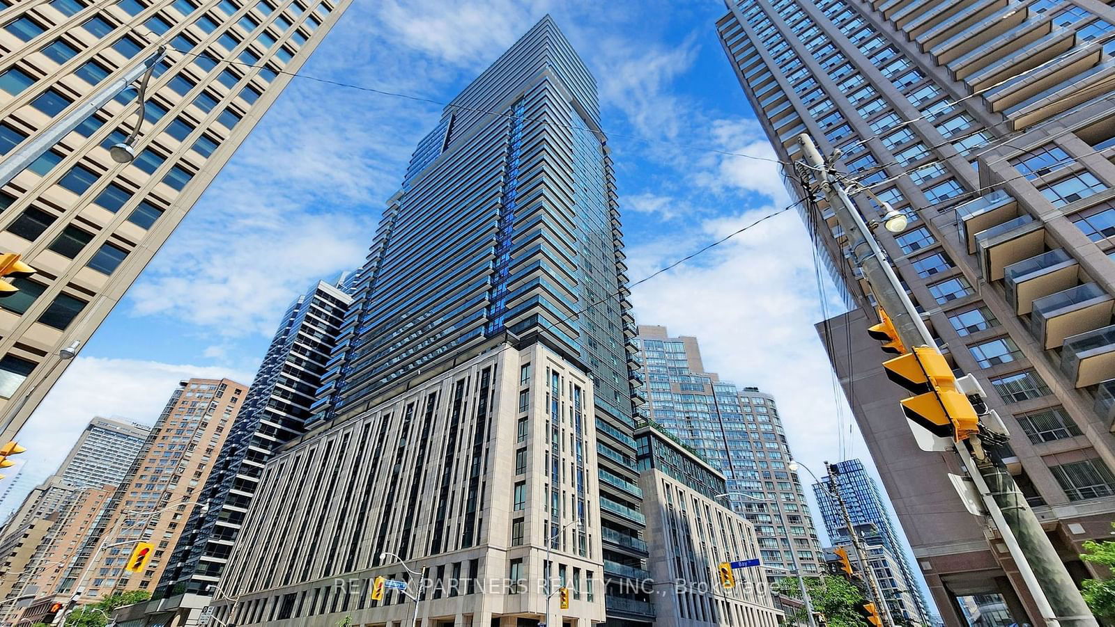 Condo for lease at 427-955 Bay Street, Toronto, Bay Street Corridor, M5S 2A2 - MLS: C11966235