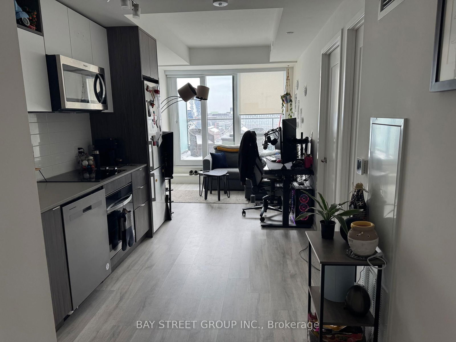 Condo for lease at 905-70 Princess Street, Toronto, Moss Park, M5A 0X6 - MLS: C11966293