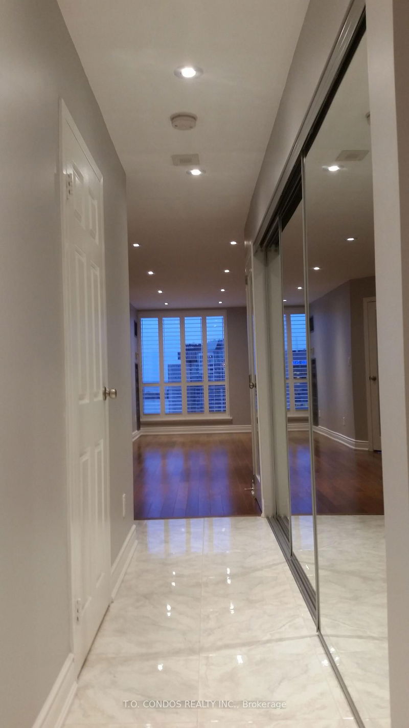 home for lease on 3101-25 The Esplanade Avenue