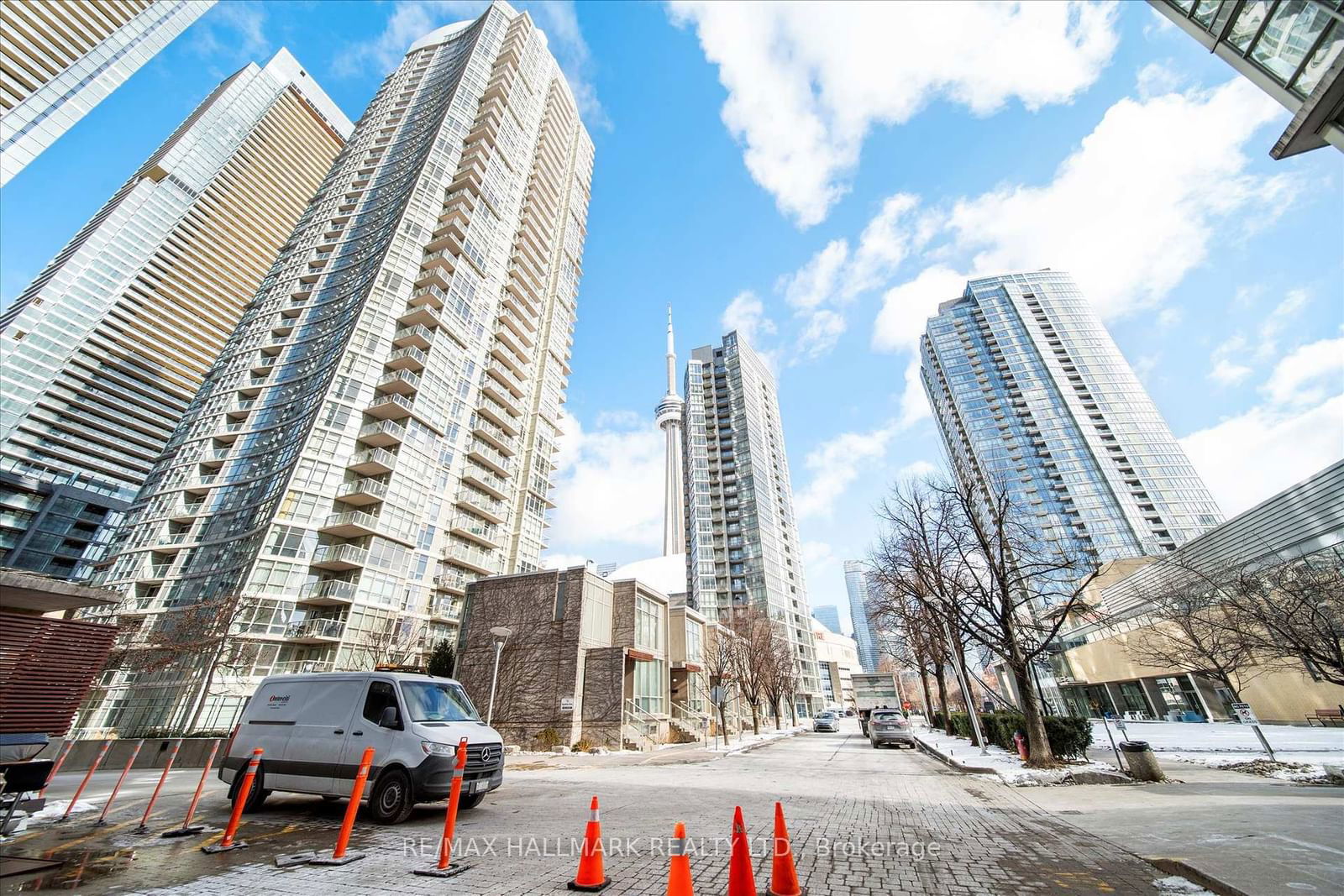 Condo for sale at 3802-35 Mariner Terrace, Toronto, Waterfront Communities C1, M5V 3V9 - MLS: C11966456