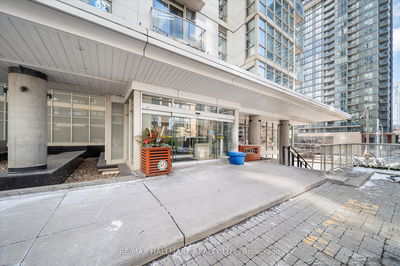 Unit 3802 — 35 Mariner Terr, Toronto - Waterfront Communities C1 image-0-2