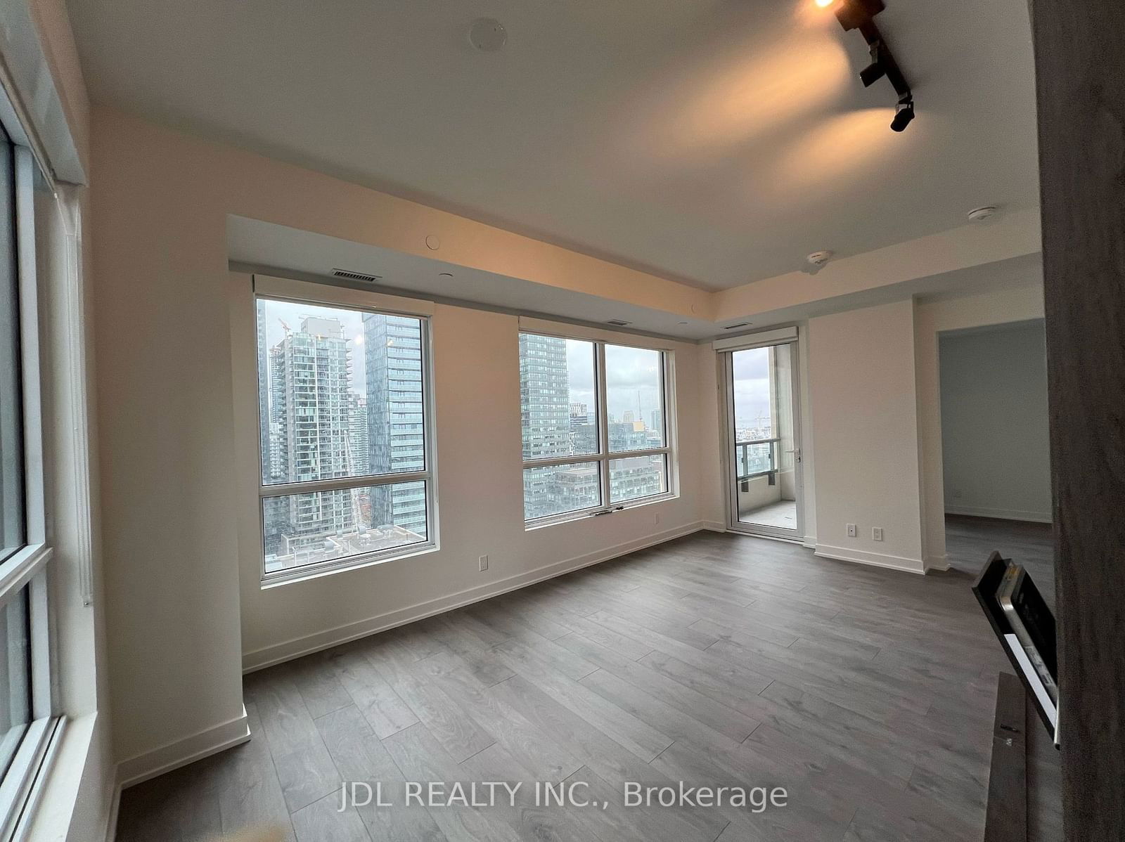 Condo for lease at 2306-108 Peter Street, Toronto, Waterfront Communities C1, M5V 0W2 - MLS: C11966525