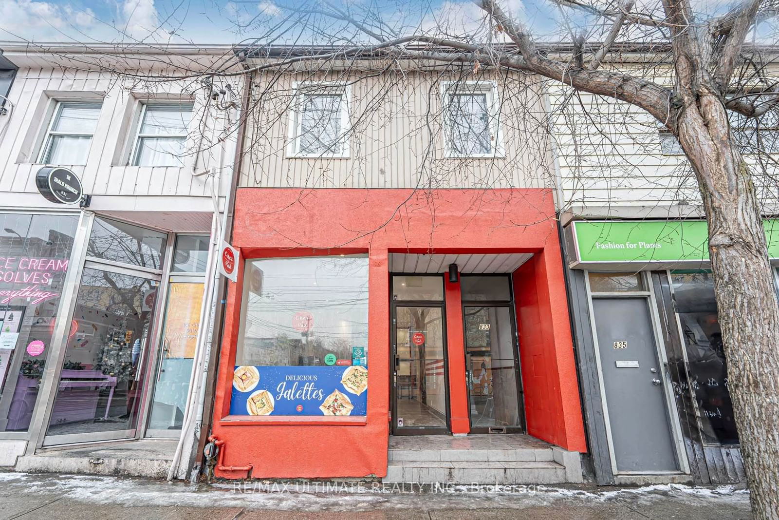 Store W/Apt/Office for sale at 833 Queen Street, Toronto, Niagara, M6J 1G1 - MLS: C11966814