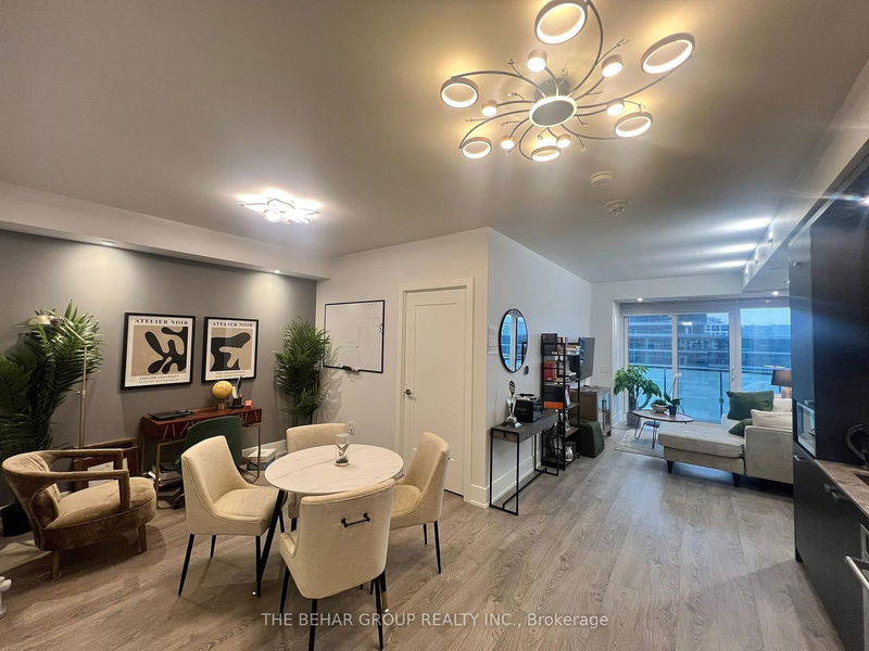 home for lease on 917-480 Front Street W