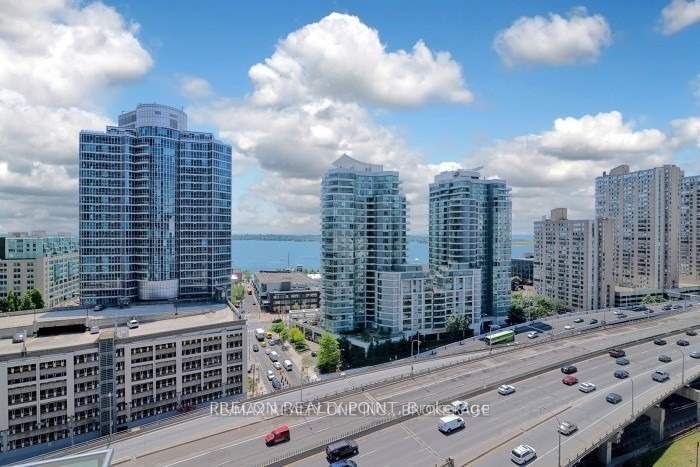 Condo leased at Ph08-25 Lower Simcoe Street, Toronto, Waterfront Communities C1, M5J 3A2 - MLS: C11967201