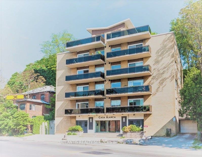 Building at 640 Davenport Road, Toronto, Casa Loma