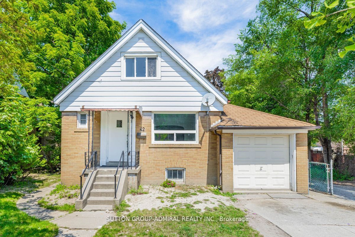 Detached House for lease at 42 Dunblaine Avenue, Toronto, Bedford Park-Nortown, M5M 2R9 - MLS: C11967606