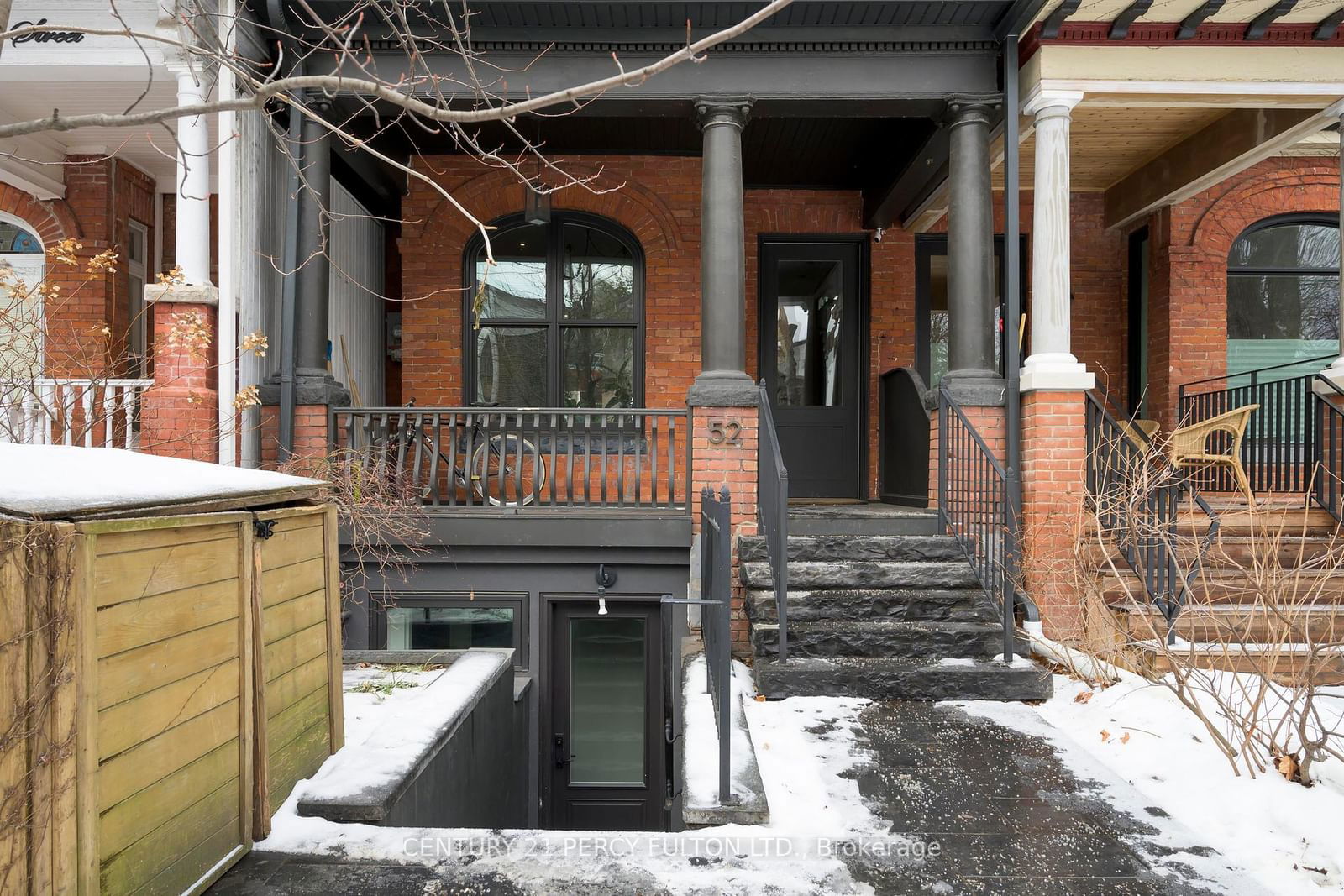 Townhouse for lease at Bsmt-52 Robert Street, Toronto, University, M5S 2K3 - MLS: C11967936