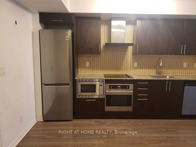 home for lease on #923-352 Front Street W