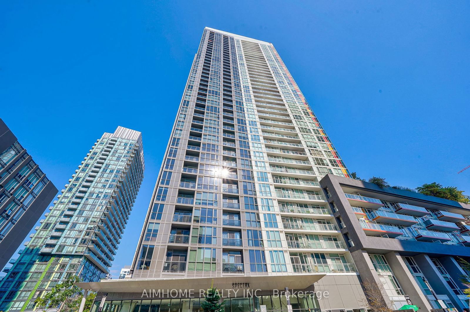 Condo for sale at 906-85 Queens Wharf Road, Toronto, Waterfront Communities C1, M5V 0J9 - MLS: C11968481