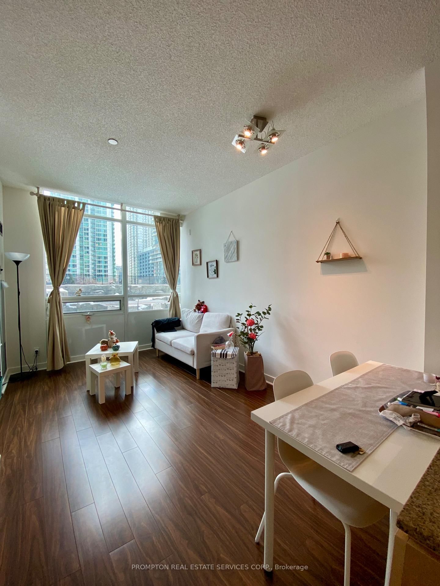 Condo for lease at 210-361 Front Street, Toronto, Waterfront Communities C1, M5V 3R5 - MLS: C11968495