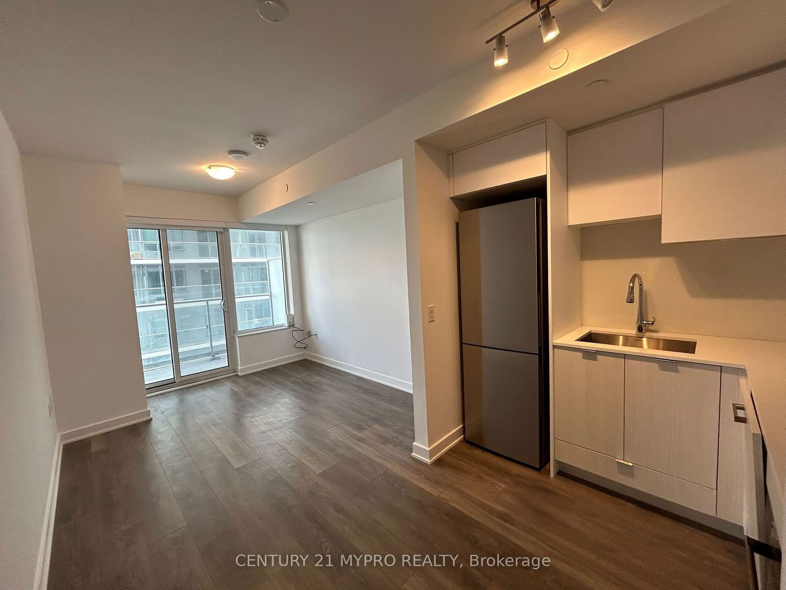 Condo for lease at 2714-195 Redpath Avenue, Toronto, Mount Pleasant West, M4P 0E4 - MLS: C11968534