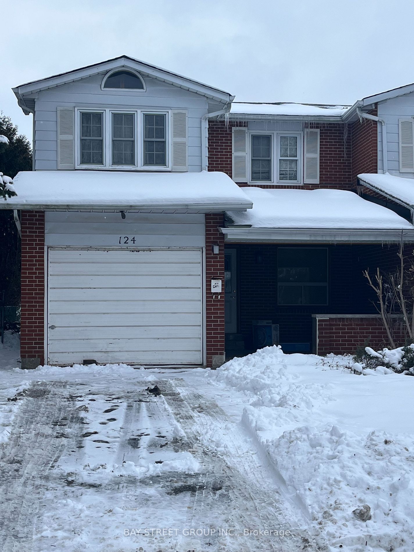 Semi-Detached House for lease at 124 apache Trail, Toronto, Pleasant View, M2H 2H9 - MLS: C11968632