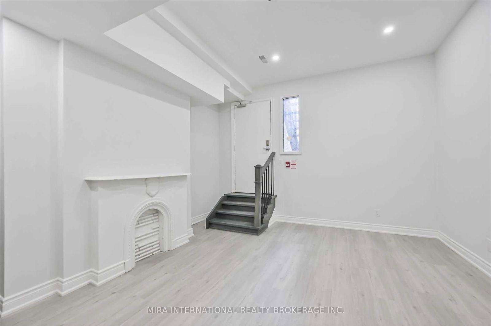 Townhouse for lease at 101-414 Dundas Street, Toronto, Moss Park, M5A 2A8 - MLS: C11968664