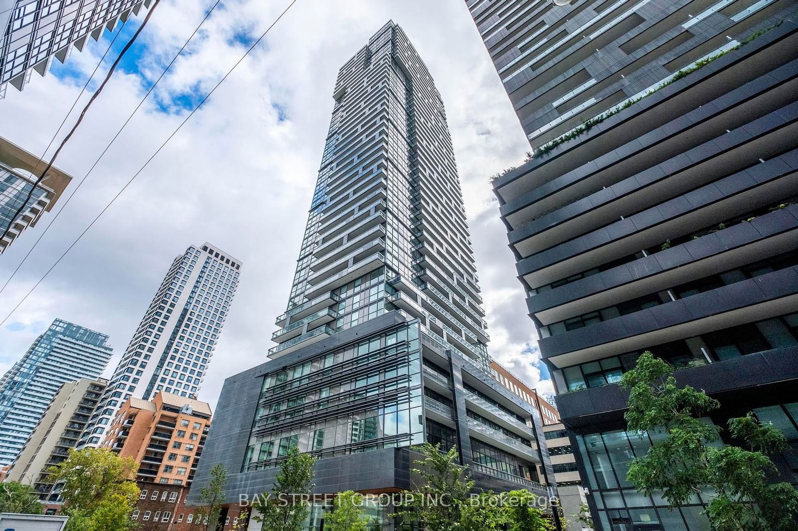 Condo for sale at 2304-39 Roehampton Avenue, Toronto, Mount Pleasant West, M4P 0G1 - MLS: C11968702