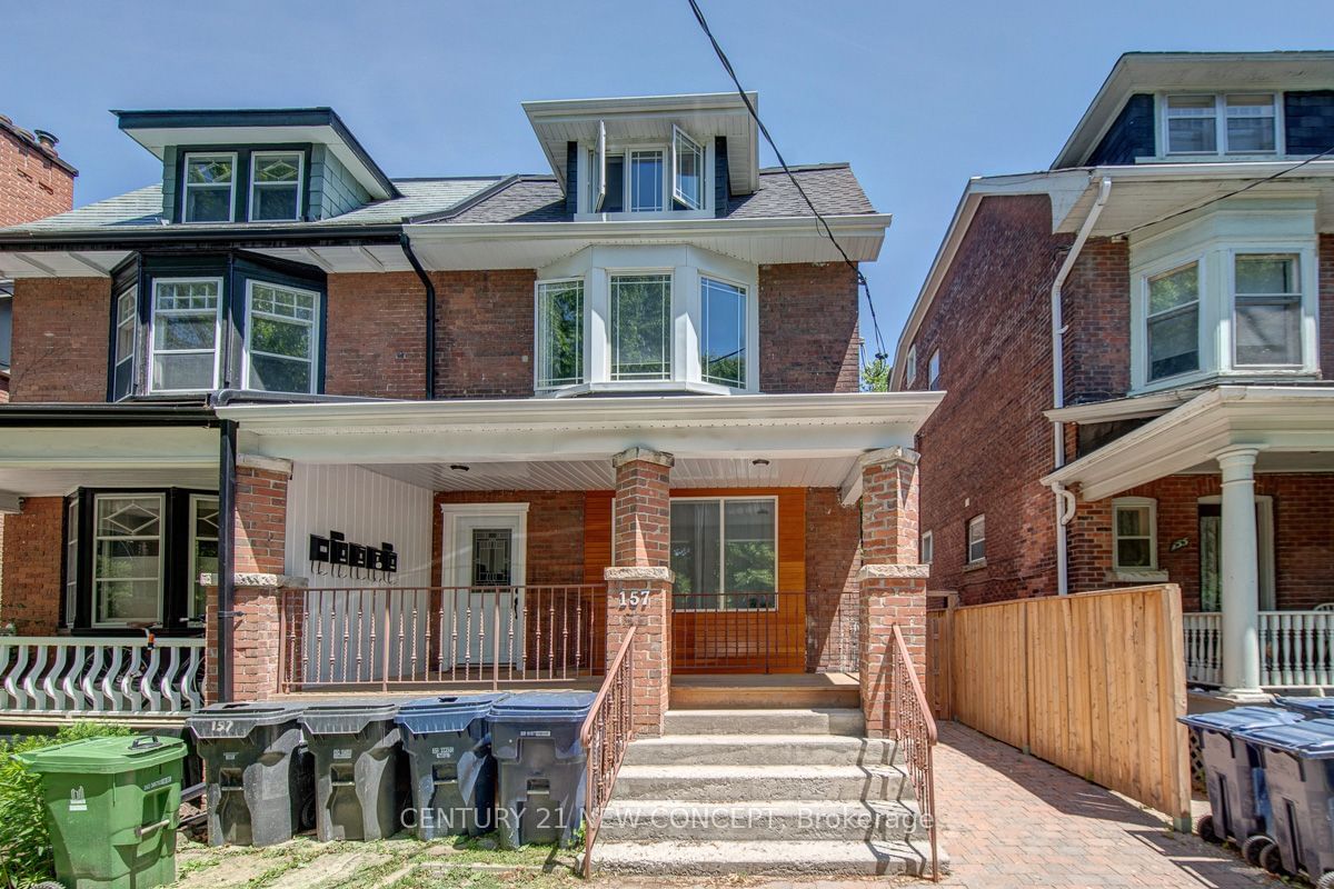 Semi-Detached House for lease at #1-Basement-157 Walmer Road, Toronto, Annex, M5R 2X8 - MLS: C11968827