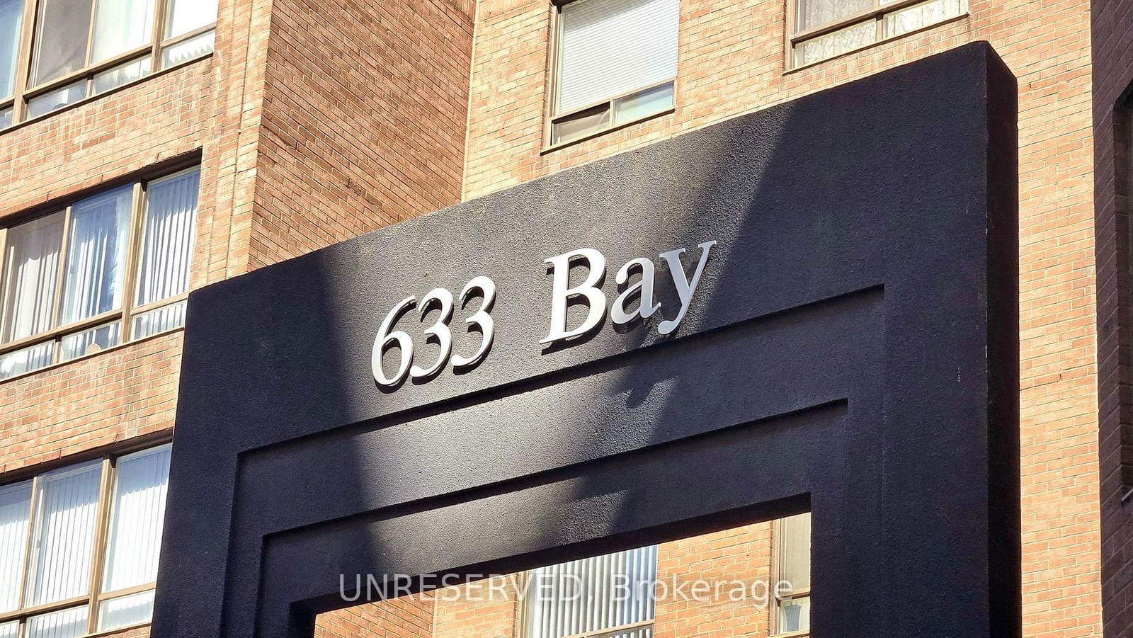 Condo for lease at 1711-633 Bay Street, Toronto, Bay Street Corridor, M5G 2G4 - MLS: C11968962