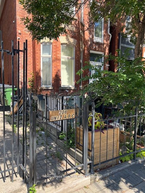 Detached House for lease at B-208 Carlton Street, Toronto, Cabbagetown-South St. James Town, M5A 2L1 - MLS: C11969091