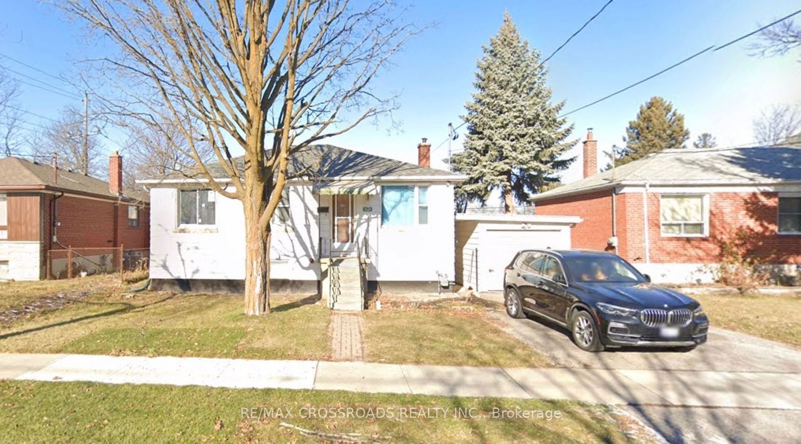 Detached House for sale at 260 Connaught Avenue, Toronto, Newtonbrook West, M2M 1H5 - MLS: C11969130