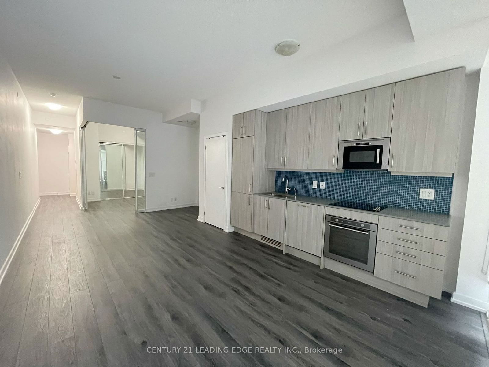 Condo for lease at 520-297 College Street, Toronto, Kensington-Chinatown, M5T 0C2 - MLS: C11969209