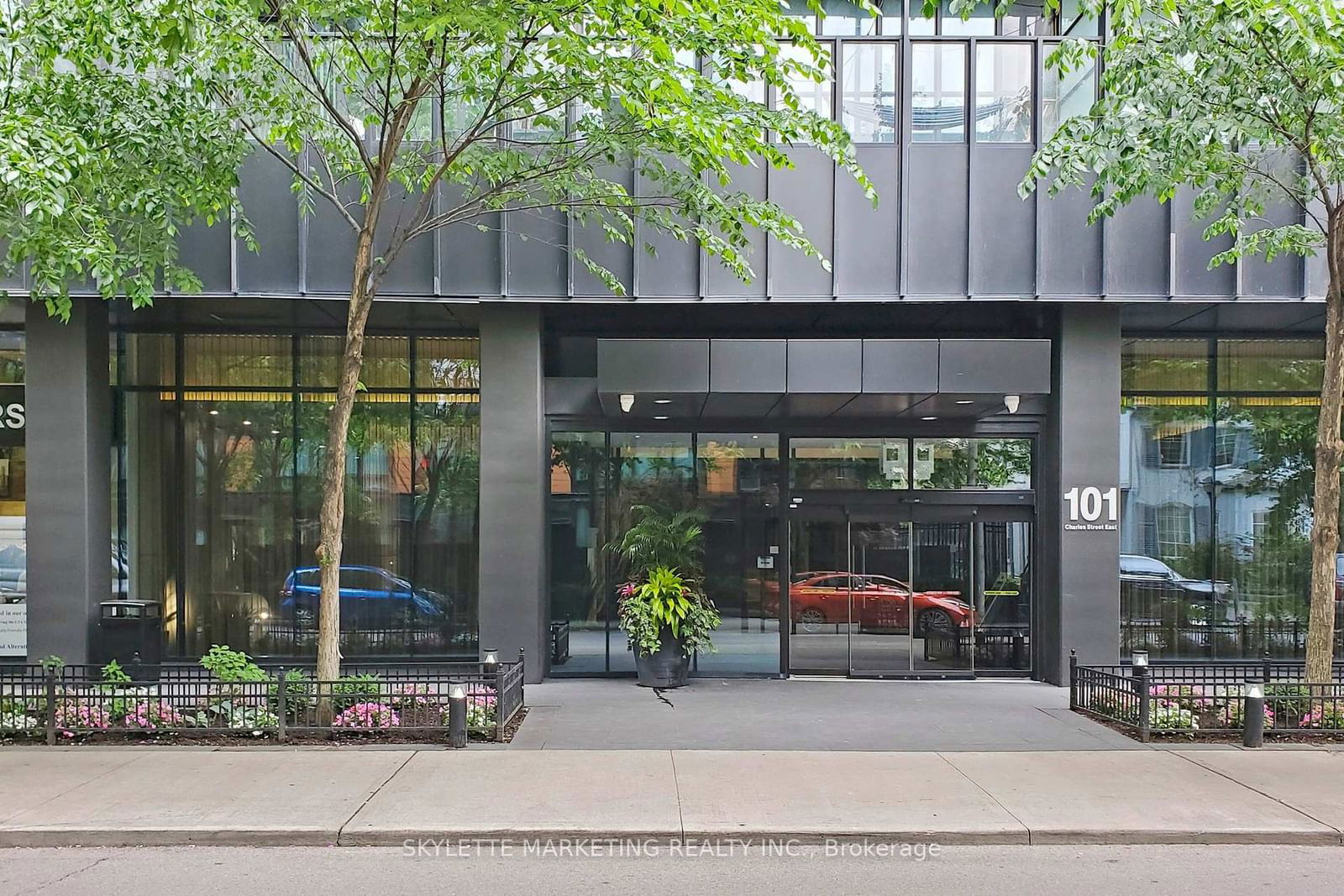 Condo for sale at 818-101 Charles Street, Toronto, Church-Yonge Corridor, M4Y 1V2 - MLS: C11969211