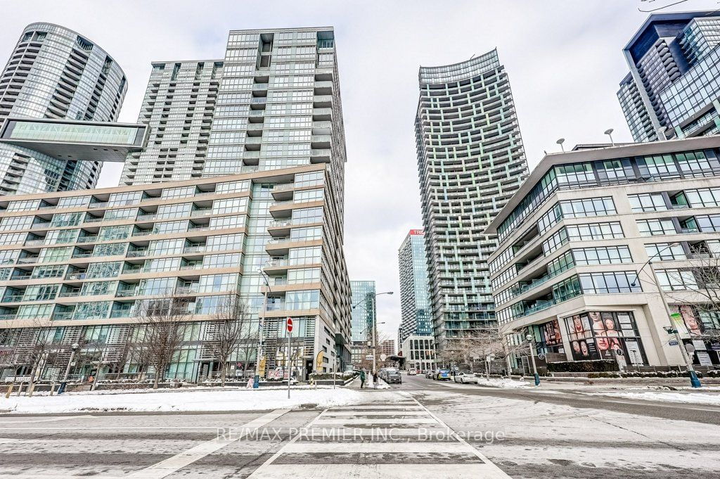 Condo for sale at 301-10 Capreol Court, Toronto, Waterfront Communities C1, M5V 4B3 - MLS: C11969325