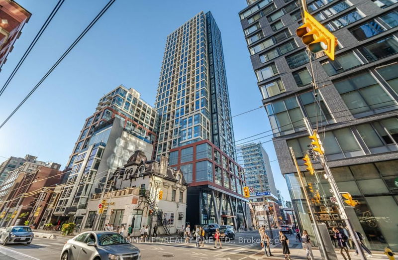 home for lease on 3102-108 Peter Street