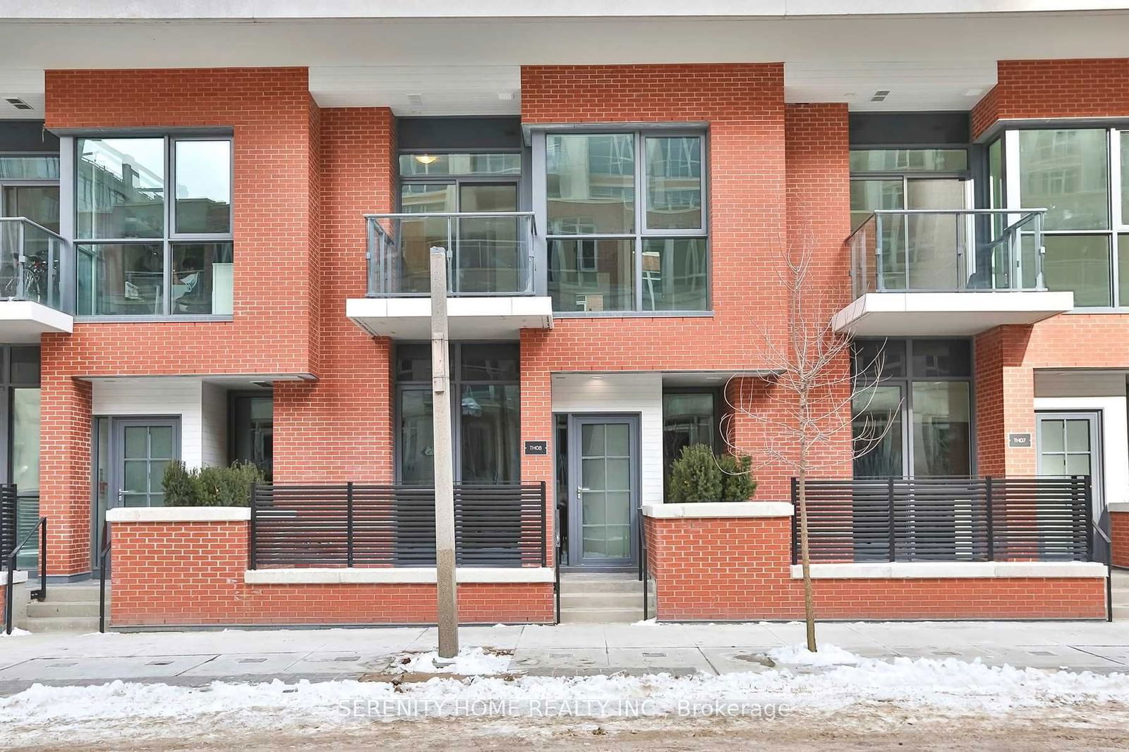 Condo for lease at Th6-38 Iannuzzi Street, Toronto, Niagara, M5V 0S2 - MLS: C11969540